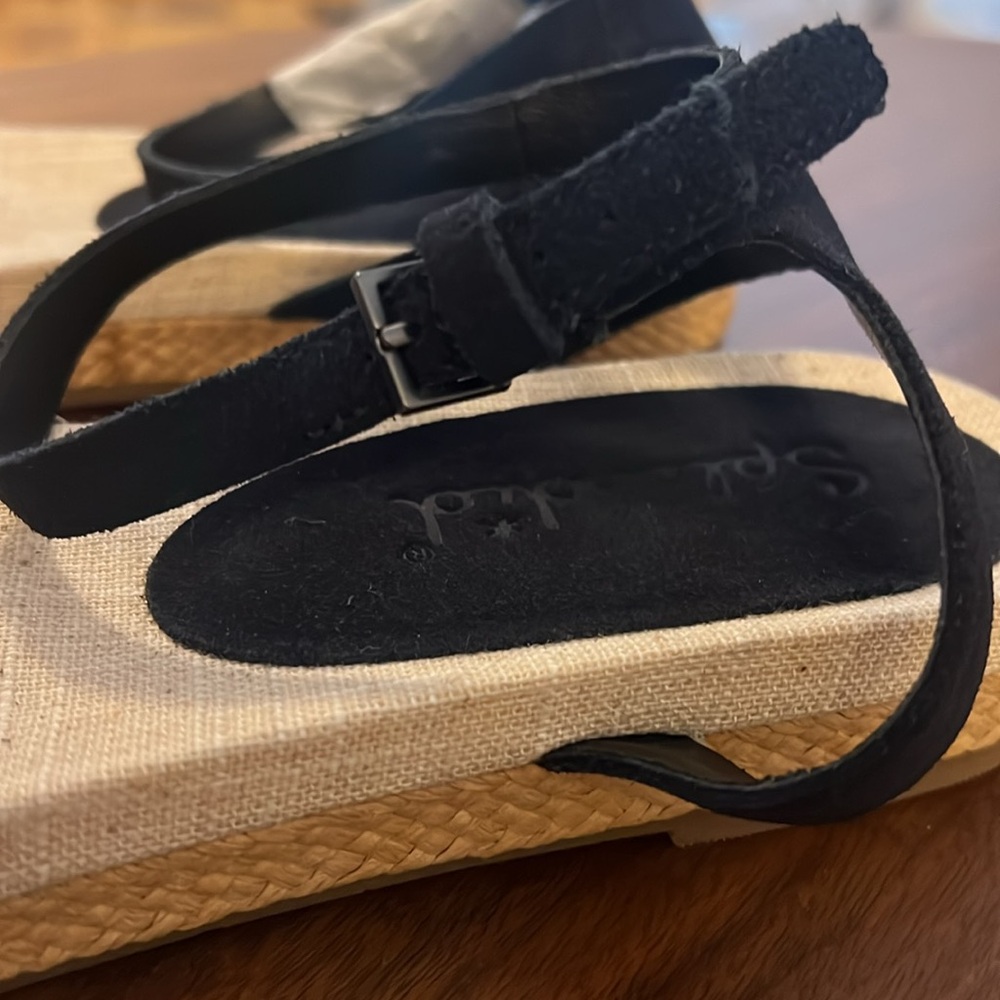 Splendid Sandals - Picture 3 of 5